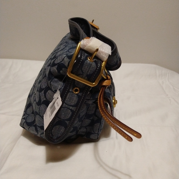 Sold**Coach New York Chambray Signature Cargo Bag - Picture 10 of 16